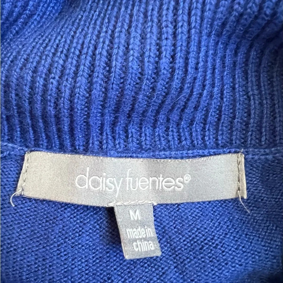 Daisy Fuentes Women's Long Sleeve Turtleneck Sweater Blue Size M NWOT - Picture 8 of 8